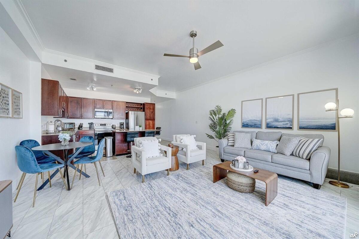 Laketown Wharf 2115 Penthouse With Gulf Views In Pcb - Sleeps 6